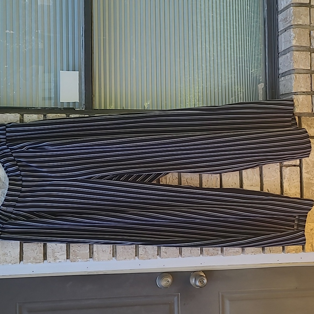 Wide leg pants